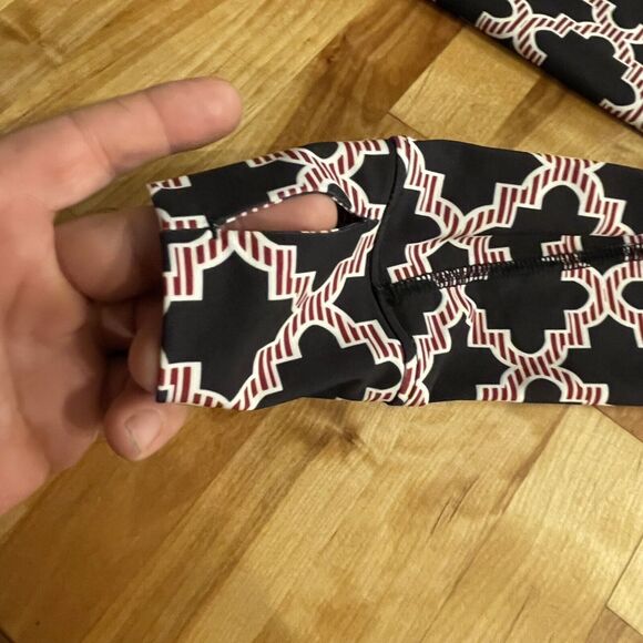 Crown & Ivy Top Performance Mock Neck Half Zip Active Pullover Thumbholes Size S - Picture 7 of 8